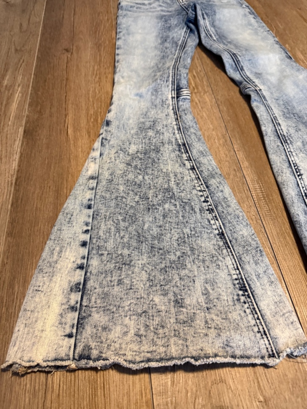 Flying Monkey High Rise Super Flare Women's Acid Wash Jeans - Picture 5 of 9